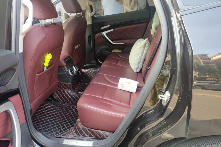 Used Wey VV7 2017 2.0T Flagship Model Left Rear Seat