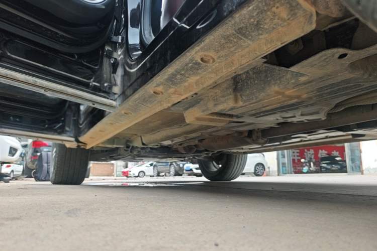 Used Wey VV7 2017 2.0T Flagship Model Left Side Sill
