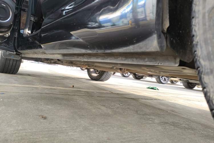 Used Wey VV7 2017 2.0T Flagship Model Left Side Sill