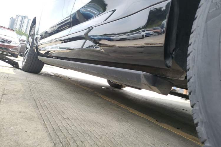 Used Wey VV7 2017 2.0T Ultra-Luxury Version Left Side Sill