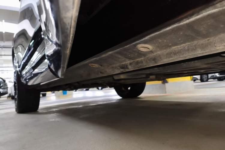 Used Wey VV7 2017 2.0T Flagship Model Left Side Sill