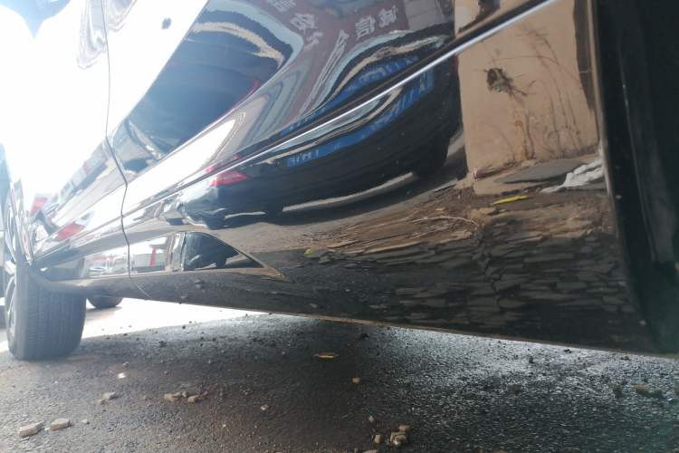 Used Wey VV7 2017 2.0T Ultra-Luxury Version Left Side Sill