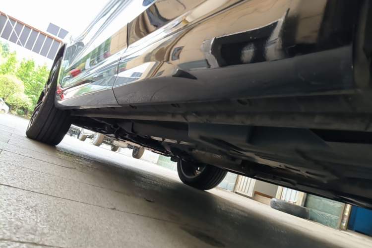 Used Wey VV7 2017 2.0T Flagship Model Left Side Sill