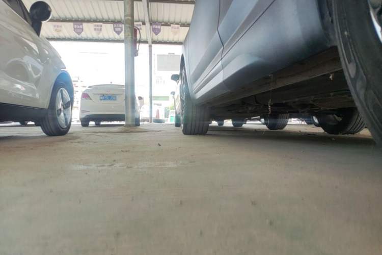 Used Wey VV7 2017 2.0T Flagship Model Left Side Sill