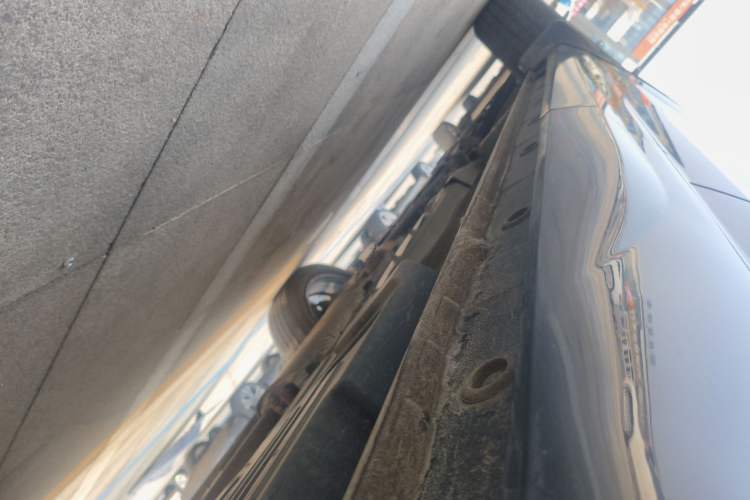 Used Wey VV7 2017 2.0T Ultra-Luxury Version Left Side Sill