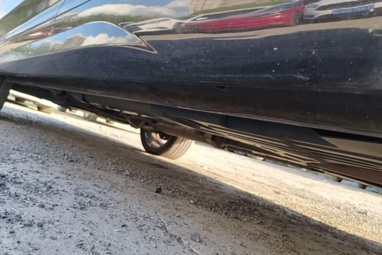 Used Wey VV7 2017 2.0T Flagship Model Left Side Sill