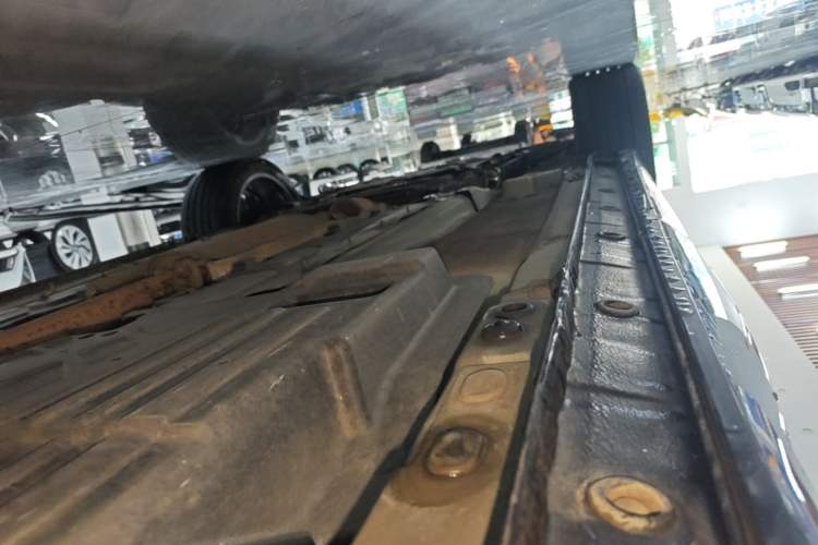 Used Wey VV7 2017 2.0T Flagship Model Left Side Sill