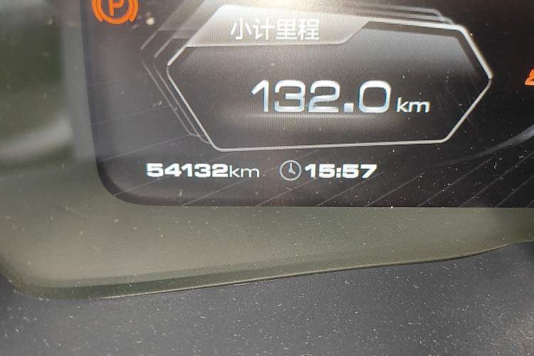 Used Wey VV7 2017 2.0T Flagship Model Odometer Close Up
