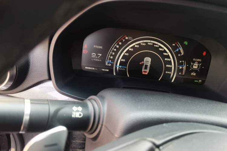 Used Wey VV7 2017 2.0T Ultra-Luxury Version Odometer Close Up