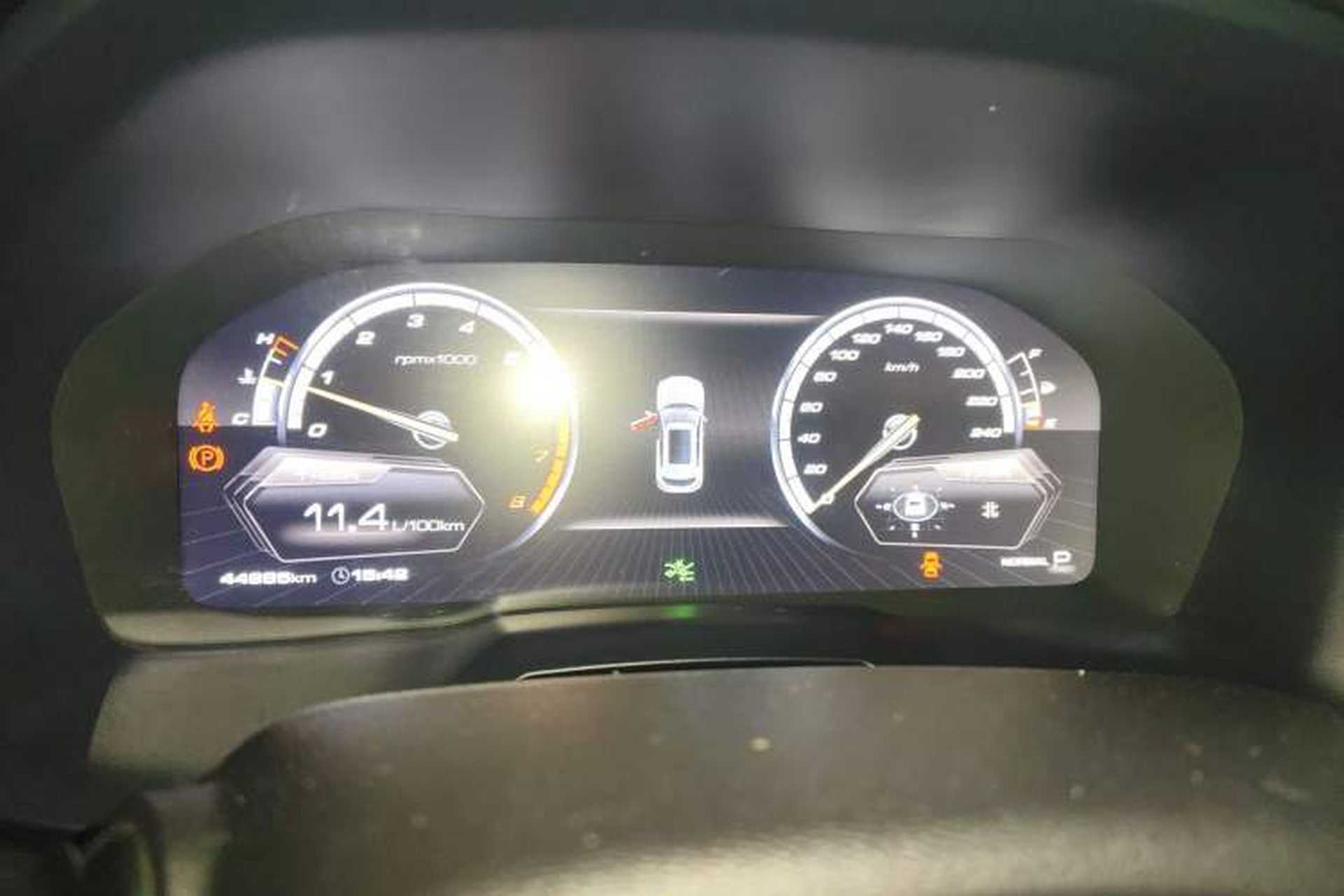 Used Wey VV7 2017 2.0T Ultra-Luxury Version Odometer Close Up
