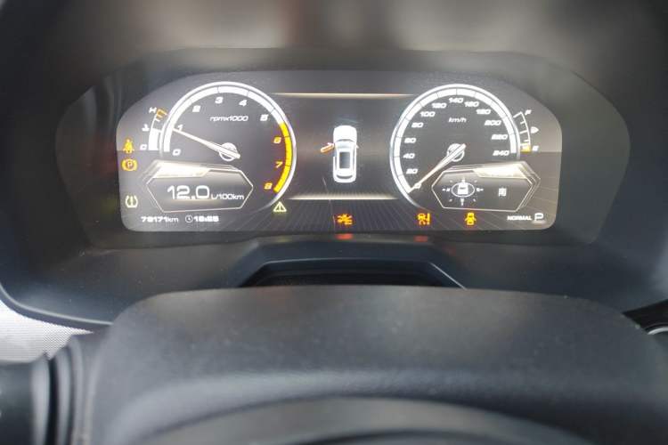 Used Wey VV7 2017 2.0T Flagship Model Odometer Close Up