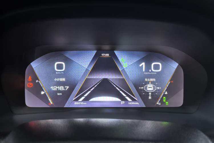 Used Wey VV7 2017 2.0T Flagship Model Odometer Close Up