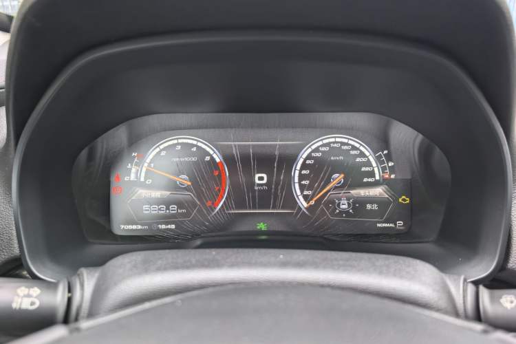 Used Wey VV7 2017 2.0T Flagship Model Odometer Close Up