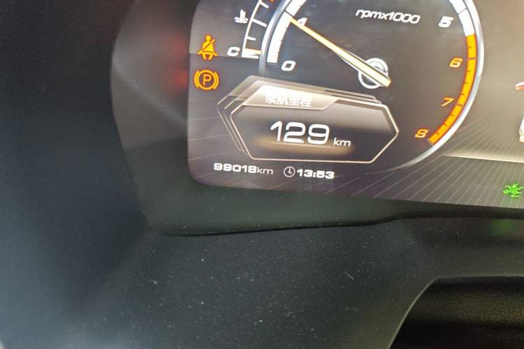 Used Wey VV7 2017 2.0T Flagship Model Odometer Close Up