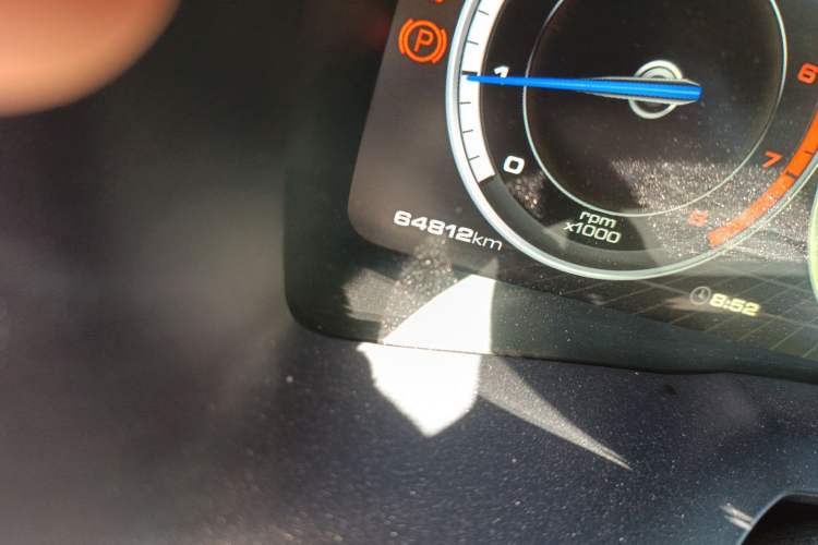 Used Wey VV7 2017 2.0T Ultra-Luxury Version Odometer Close Up