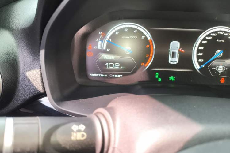 Used Wey VV7 2017 2.0T Flagship Model Odometer Close Up