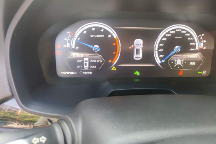 Used Wey VV7 2017 2.0T Flagship Model Odometer Close Up
