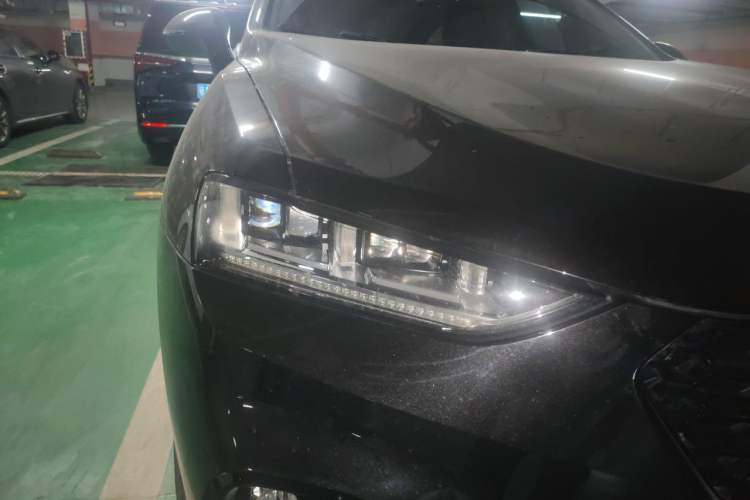 Used Wey VV7 2017 VV7c 2.0T Supreme Model Right Front Headlight