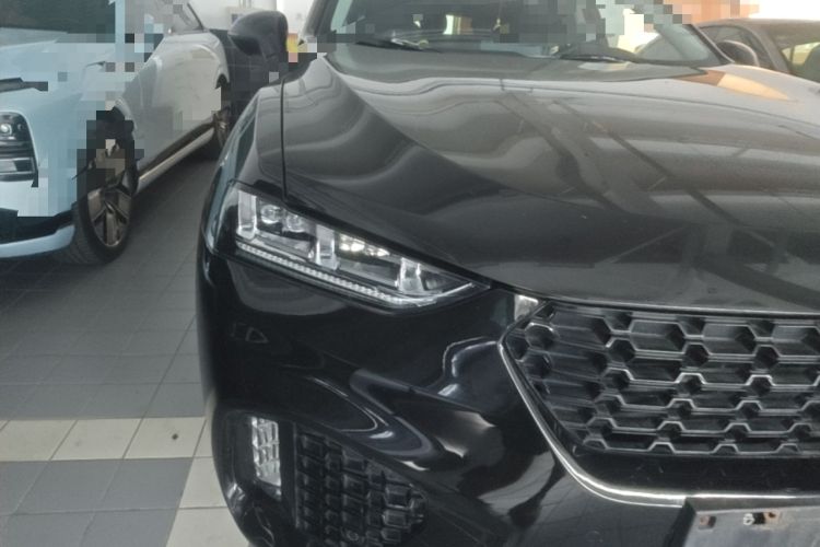 Used Wey VV7 2017 2.0T Ultra-Luxury Version Right Front Headlight