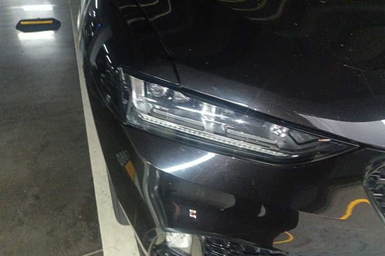 Used Wey VV7 2017 2.0T Flagship Model Right Front Headlight