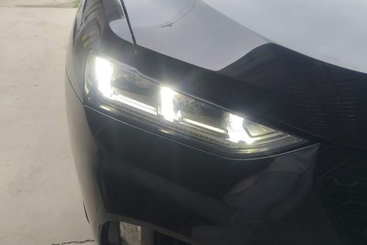 Used Wey VV7 2017 2.0T Flagship Model
