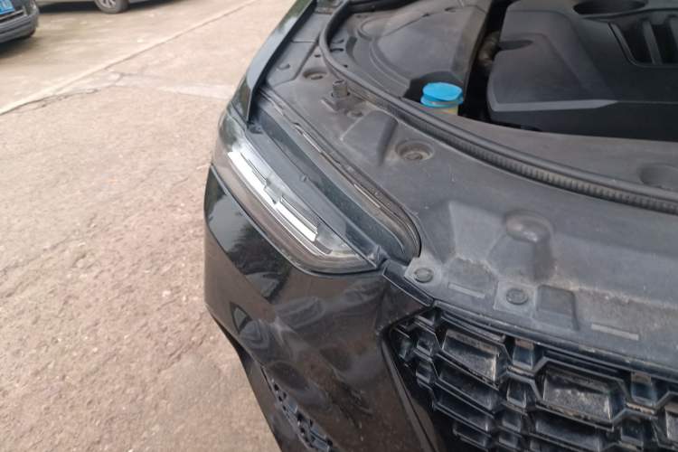 Used Wey VV7 2017 2.0T Luxury Model Right Front Headlight