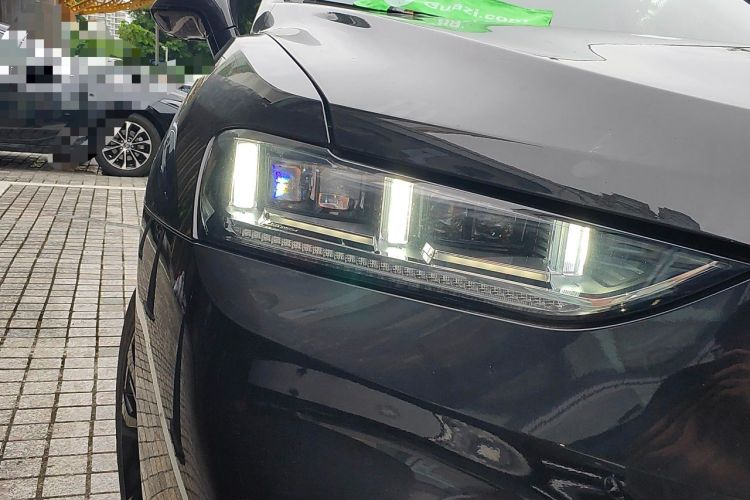 Used Wey VV7 2017 2.0T Flagship Model Right Front Headlight