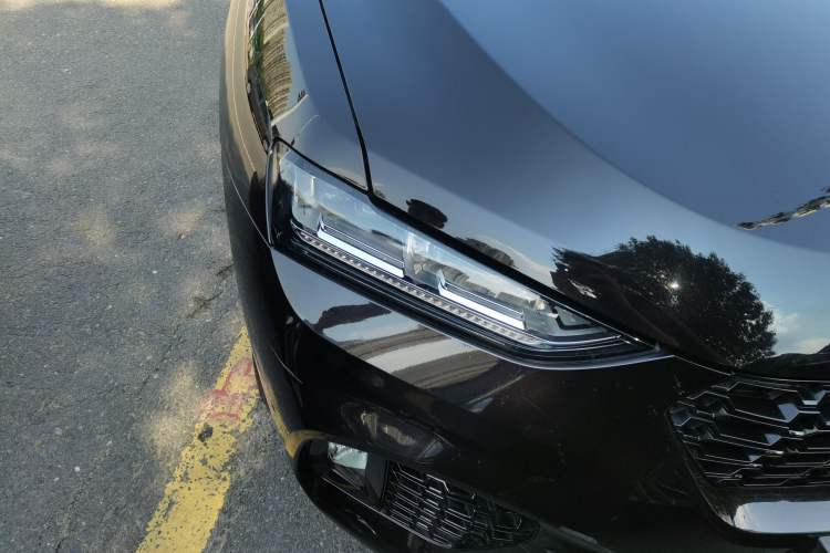 Used Wey VV7 2017 2.0T Ultra-Luxury Version Right Front Headlight