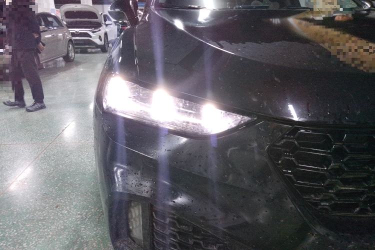 Used Wey VV7 2017 2.0T Ultra-Luxury Version Right Front Headlight