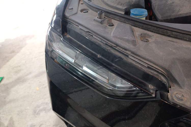 Used Wey VV7 2017 2.0T Flagship Model Right Front Headlight