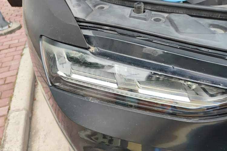Used Wey VV7 2017 2.0T Flagship Model Right Front Headlight