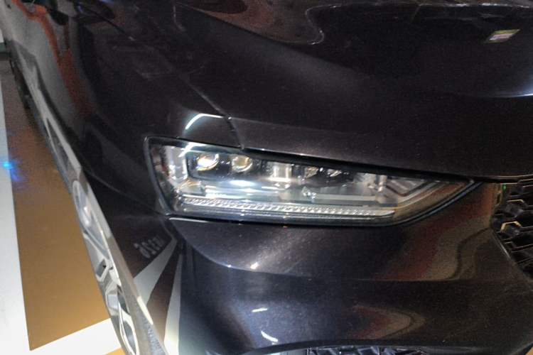 Used Wey VV7 2017 2.0T Flagship Model Right Front Headlight