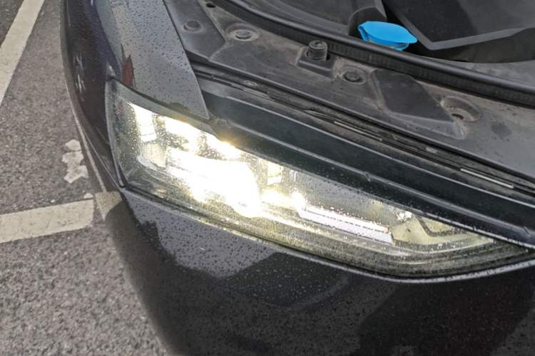 Used Wey VV7 2017 2.0T Flagship Model Right Front Headlight