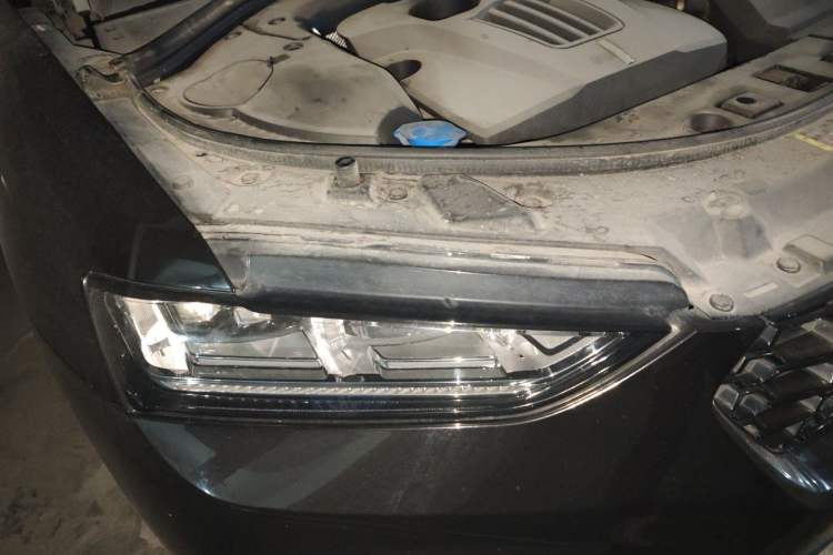 Used Wey VV7 2017 2.0T Flagship Model Right Front Headlight