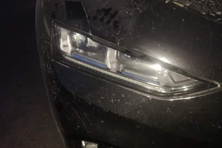 Used Wey VV7 2017 2.0T Ultra-Luxury Version Right Front Headlight