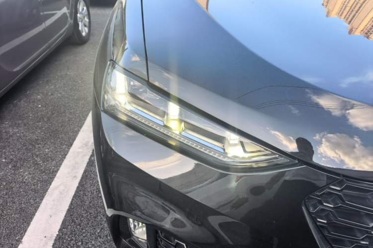 Used Wey VV7 2017 2.0T Flagship Model Right Front Headlight