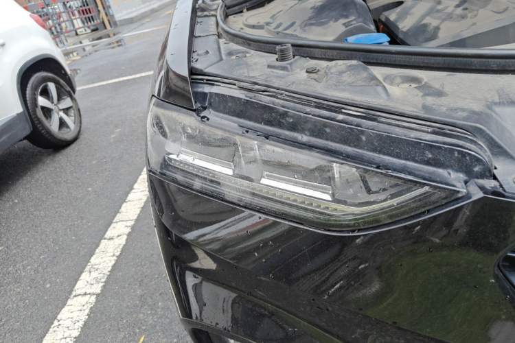 Used Wey VV7 2017 2.0T Ultra-Luxury Version Right Front Headlight