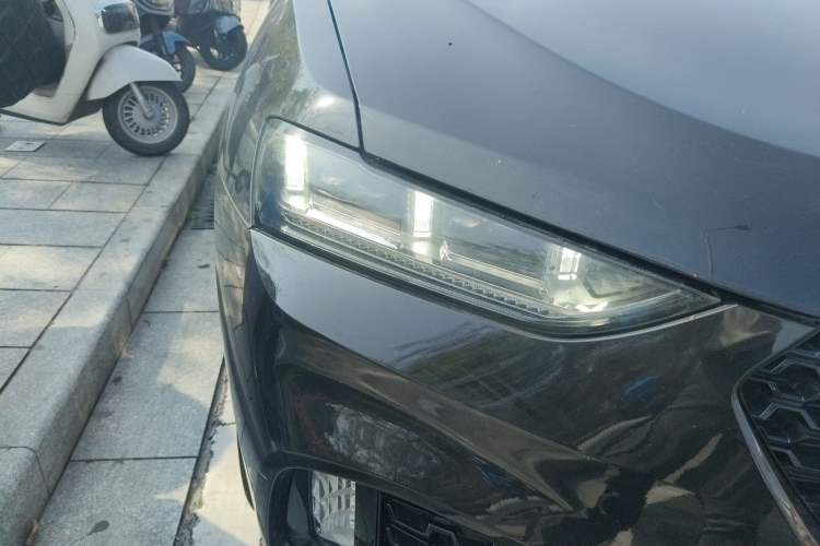 Used Wey VV7 2017 2.0T Flagship Model Right Front Headlight