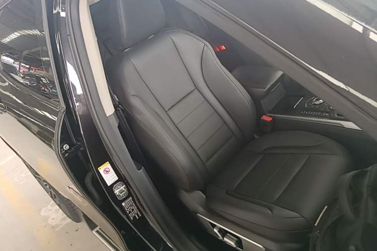 Used Wey VV7 2017 2.0T Flagship Model Right Front Seat