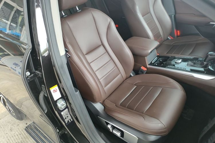 Used Wey VV7 2017 2.0T Ultra-Luxury Version Right Front Seat
