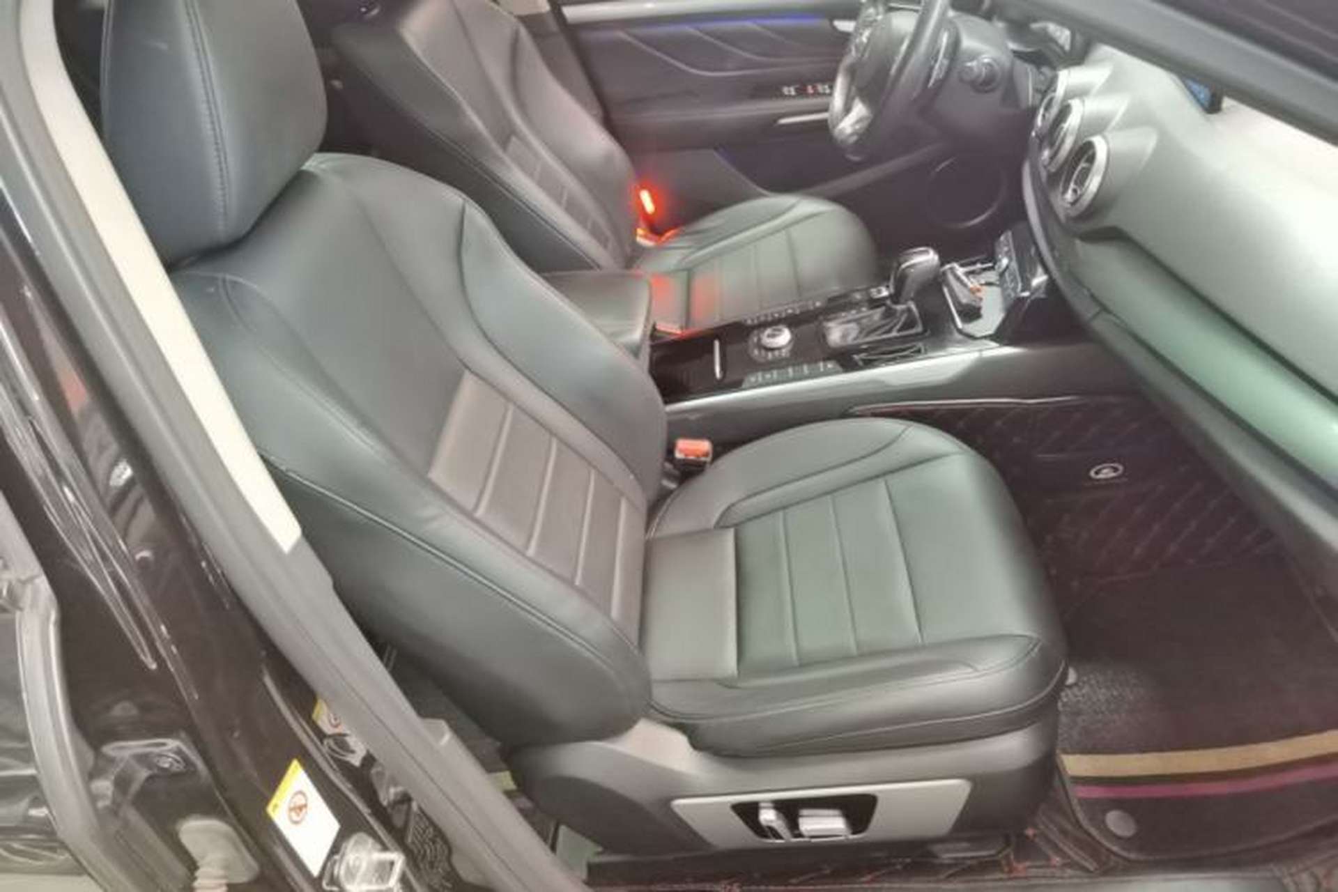 Used Wey VV7 2017 2.0T Luxury Model Right Front Seat