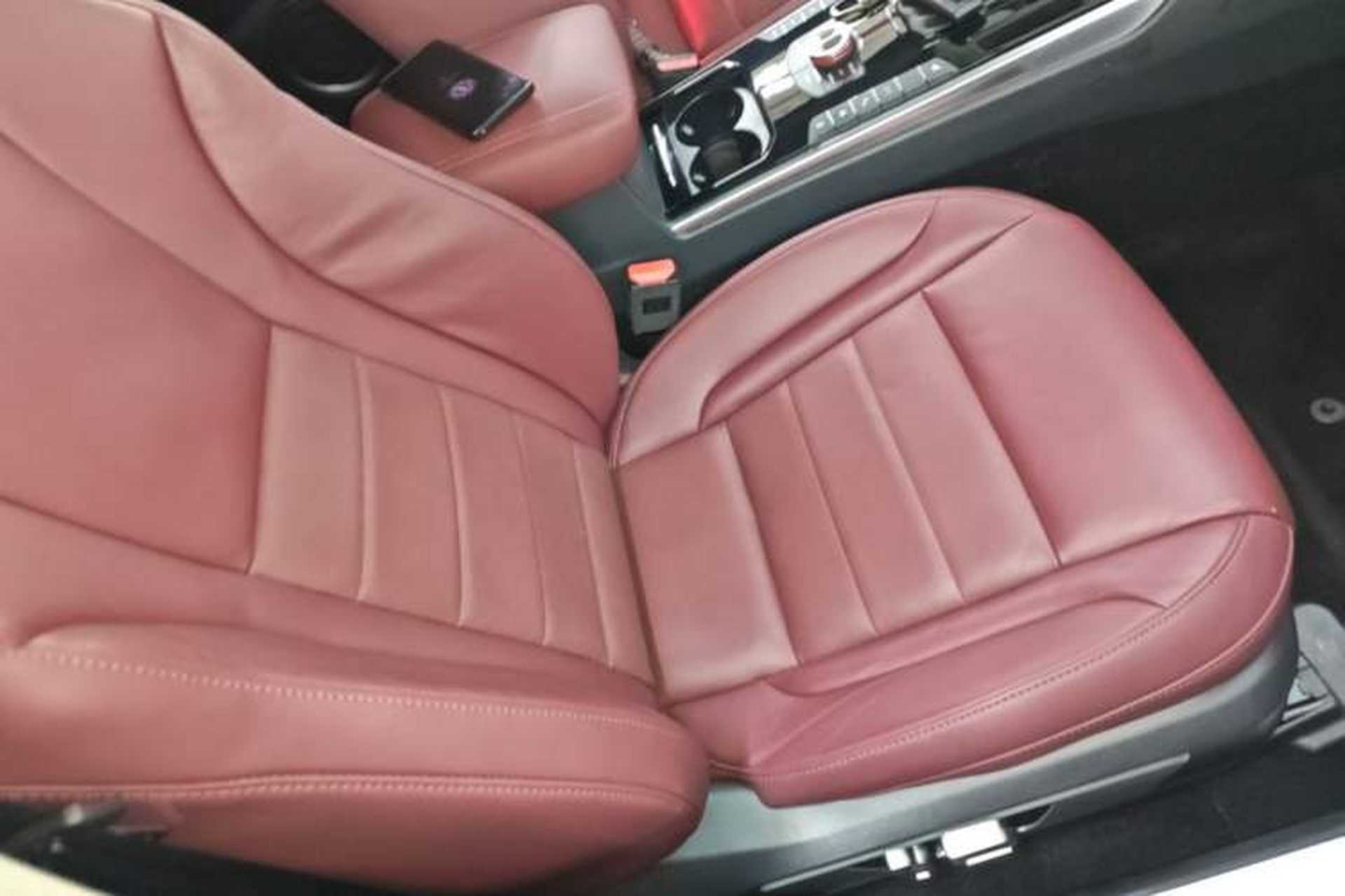Used Wey VV7 2017 2.0T Flagship Model Right Front Seat