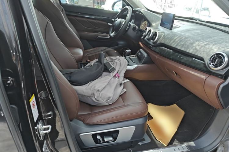 Used Wey VV7 2017 2.0T Flagship Model Right Front Seat