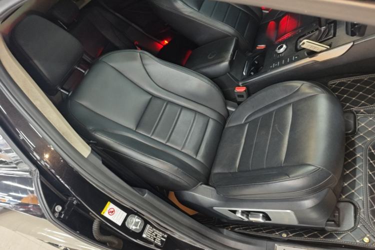 Used Wey VV7 2017 2.0T Luxury Model Right Front Seat