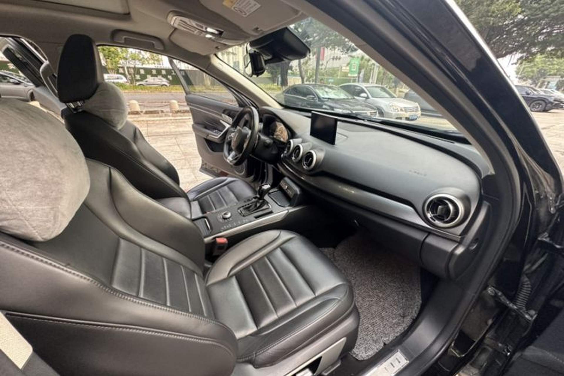 Used Wey VV7 2017 2.0T Luxury Model Right Front Seat