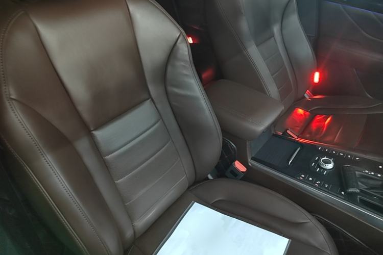 Used Wey VV7 2017 2.0T Flagship Model Right Front Seat
