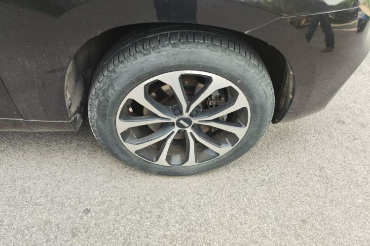 Used Wey VV7 2017 2.0T Ultra-Luxury Version Right Front Wheel Hub