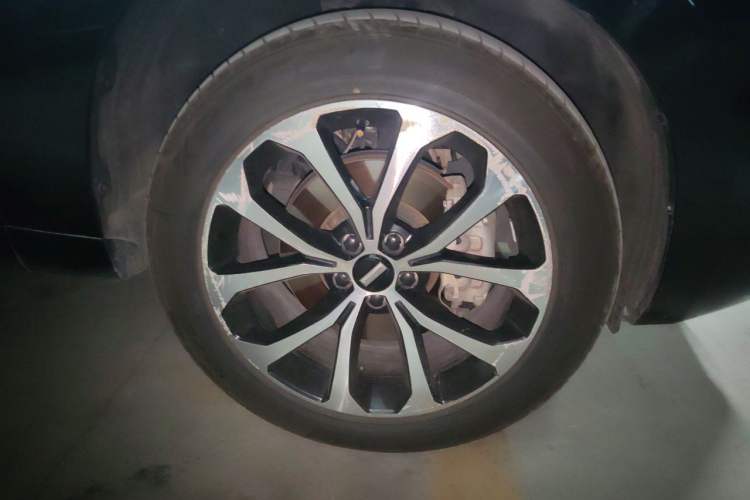 Used Wey VV7 2017 2.0T Ultra-Luxury Version Right Front Wheel Hub
