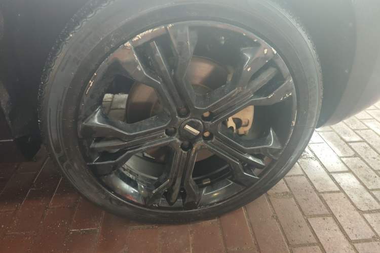 Used Wey VV7 2017 2.0T Flagship Model Right Front Wheel Hub