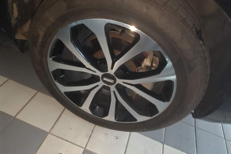 Used Wey VV7 2017 2.0T Ultra-Luxury Version Right Front Wheel Hub